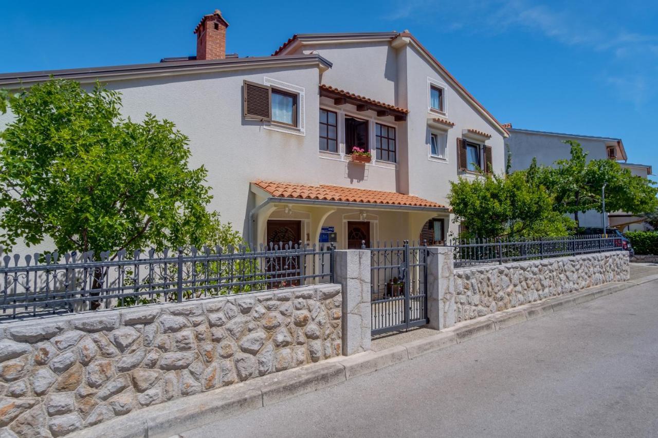 Apartments Anci Mali Losinj Bagian luar foto